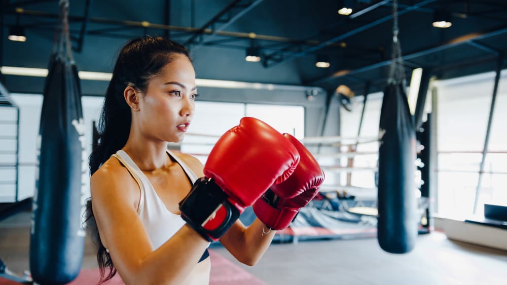 9 Lợi ích của Kickboxing Đối với Sức khỏe Tinh thần và Thể chất